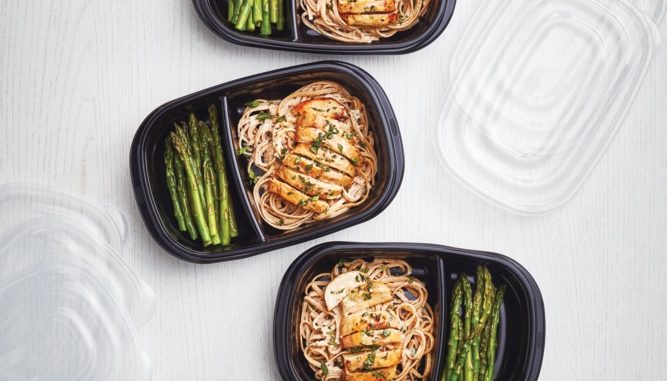 Rubbermaid TakeAlongs Meal Prep Containers - Divided Entree 2